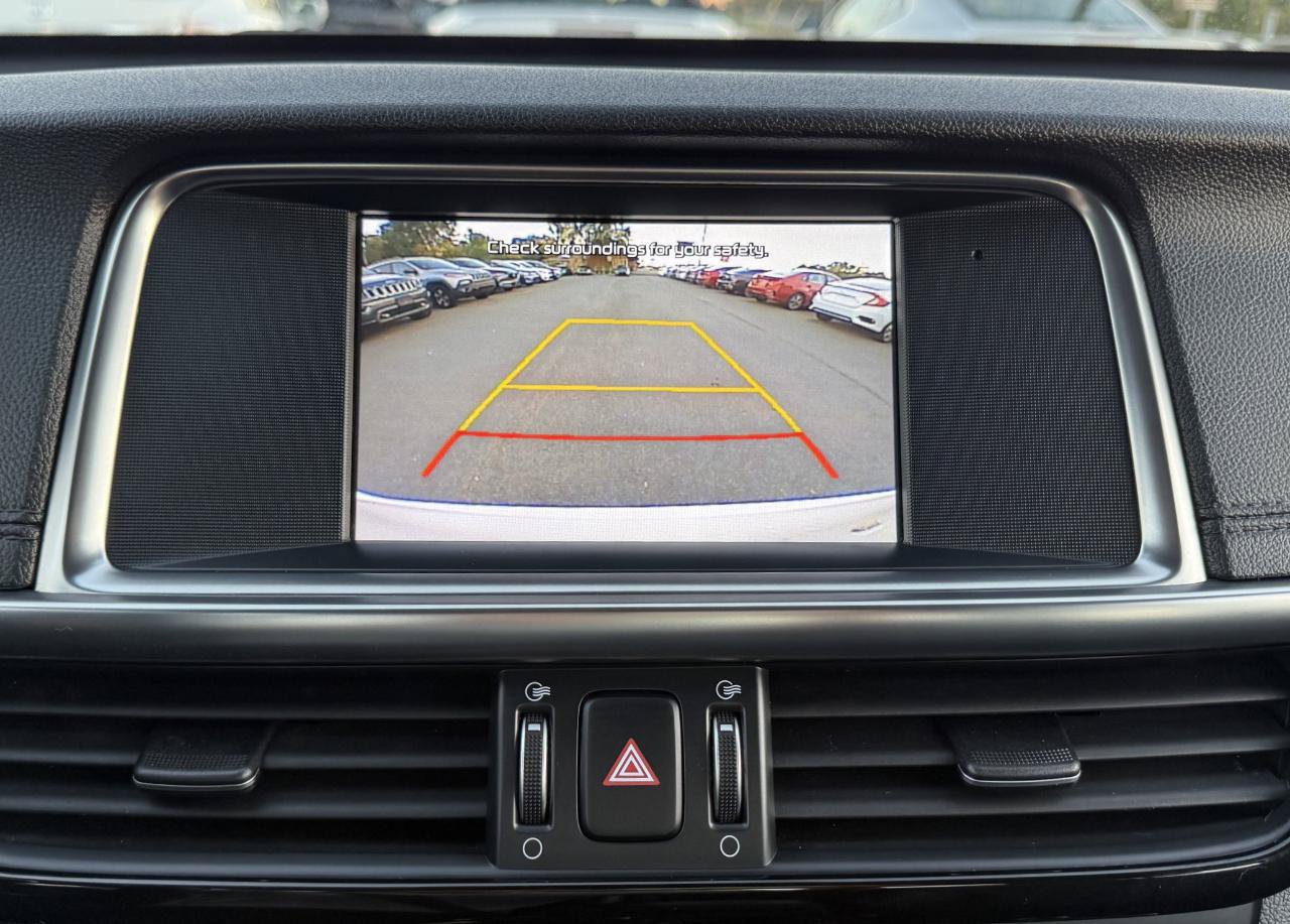 Used 2018 Kia Optima SX FWD image 17