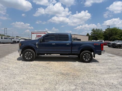 Used 2017 Ford F250 XLT w/ XLT Premium Package AWD/4WD image 5