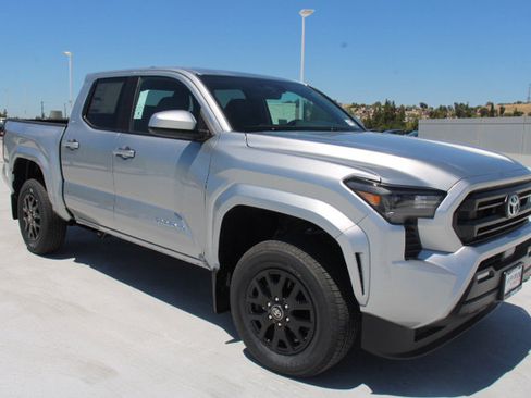 New 2026 Toyota Tacoma 4x4 Double Cab image 2
