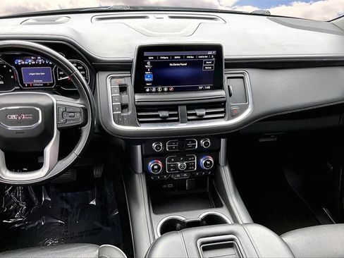 Used 2021 GMC Yukon XL SLT image 9