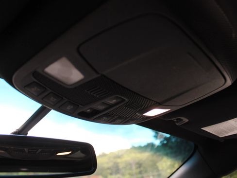 Used 2018 Lincoln MKZ Reserve FWD image 31
