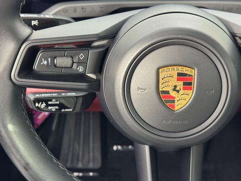 Used 2022 Porsche Taycan image 22