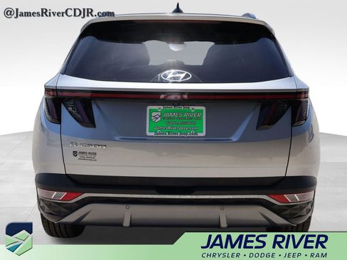Used 2022 Hyundai Tucson Limited w/ Cargo Package FWD image 4