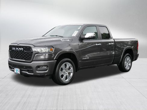 Used 2025 RAM 1500 Big Horn AWD/4WD image 3