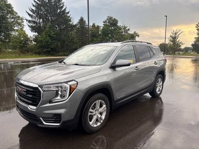 Used 2023 GMC Terrain SLE w/ Driver Convenience Package