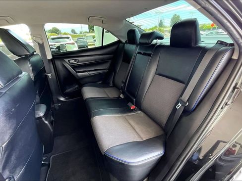 Used 2018 Toyota Corolla SE w/ Carpet Mat Package (TMS) FWD image 22