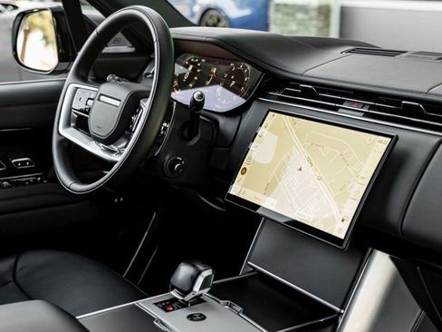 Used 2024 Land Rover Range Rover SV image 33