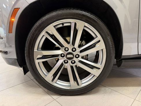 Used 2025 Cadillac Escalade ESV Sport w/ Touring Package image 50