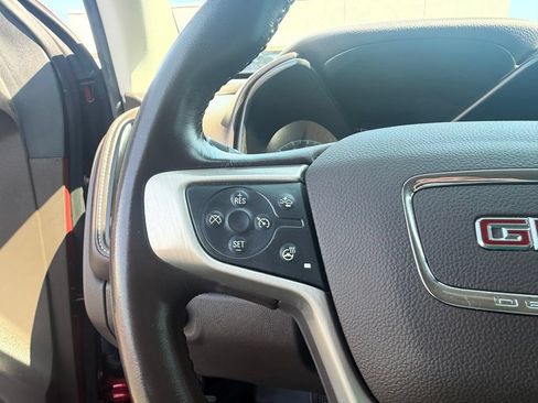 Used 2022 GMC Canyon Denali RWD image 29