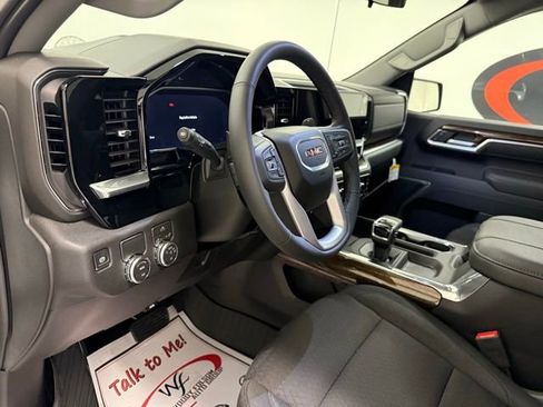 New 2026 GMC Sierra 1500 Elevation image 12