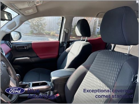 Used 2023 Toyota Tacoma 4x4 Double Cab image 10