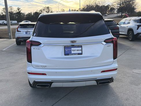 Used 2022 Cadillac XT6 Premium Luxury w/ LPO, Floor Liner Package image 7