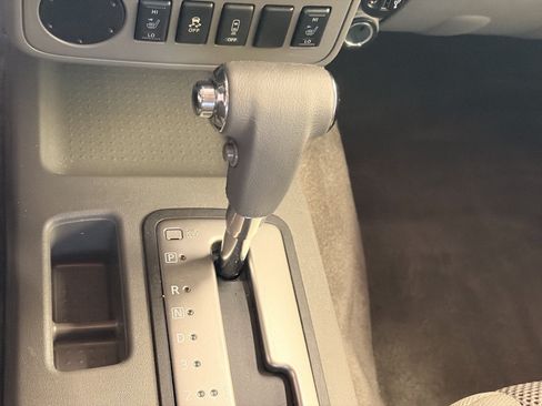 Used 2017 Nissan Frontier SV w/ SV Value Truck Package RWD image 24