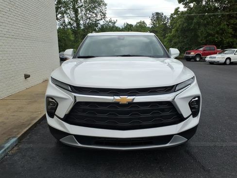 Used 2024 Chevrolet Blazer LT w/ Convenience Package FWD image 2
