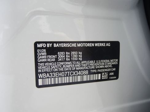 New 2026 BMW 740i xDrive w/ Premium Package image 28