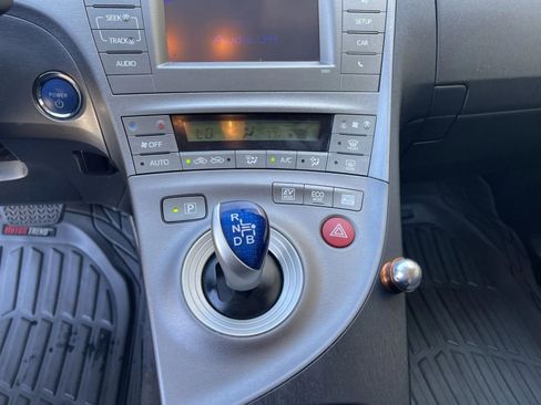 Used 2015 Toyota Prius Two FWD image 27