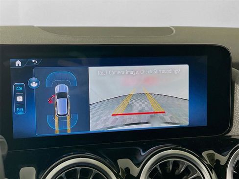 Used 2025 Mercedes-Benz GLA 250 GLA 250 image 12