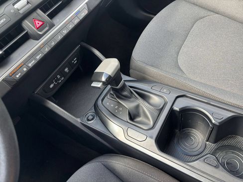 Used 2025 Kia K4 FWD image 40