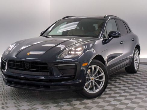 Certified 2023 Porsche Macan Turbo AWD/4WD image 1