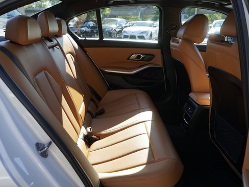 Used 2022 BMW 330e w/ M Sport Package image 19