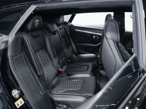 Used 2019 Lamborghini Urus image 24