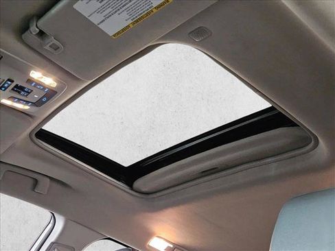 Used 2022 Toyota Sienna Limited FWD image 16