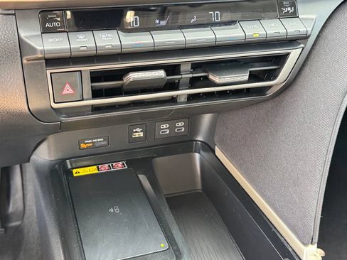 Used 2025 Toyota Camry LE FWD image 15