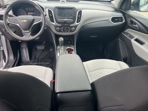 Used 2020 Chevrolet Equinox LS w/ LS Convenience Package image 15