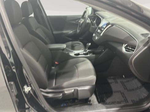Used 2020 Chevrolet Malibu LT image 26