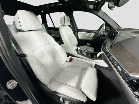 New 2026 BMW X5 xDrive50e image 30