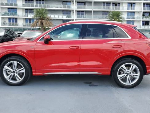 Certified 2023 Audi Q3 2.0T Premium w/ Convenience Package AWD/4WD image 3