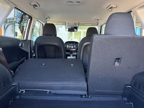 Used 2023 Kia Soul S image 17