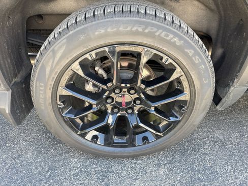 Used 2023 GMC Sierra 1500 Denali w/ Denali Reserve Package AWD/4WD image 8
