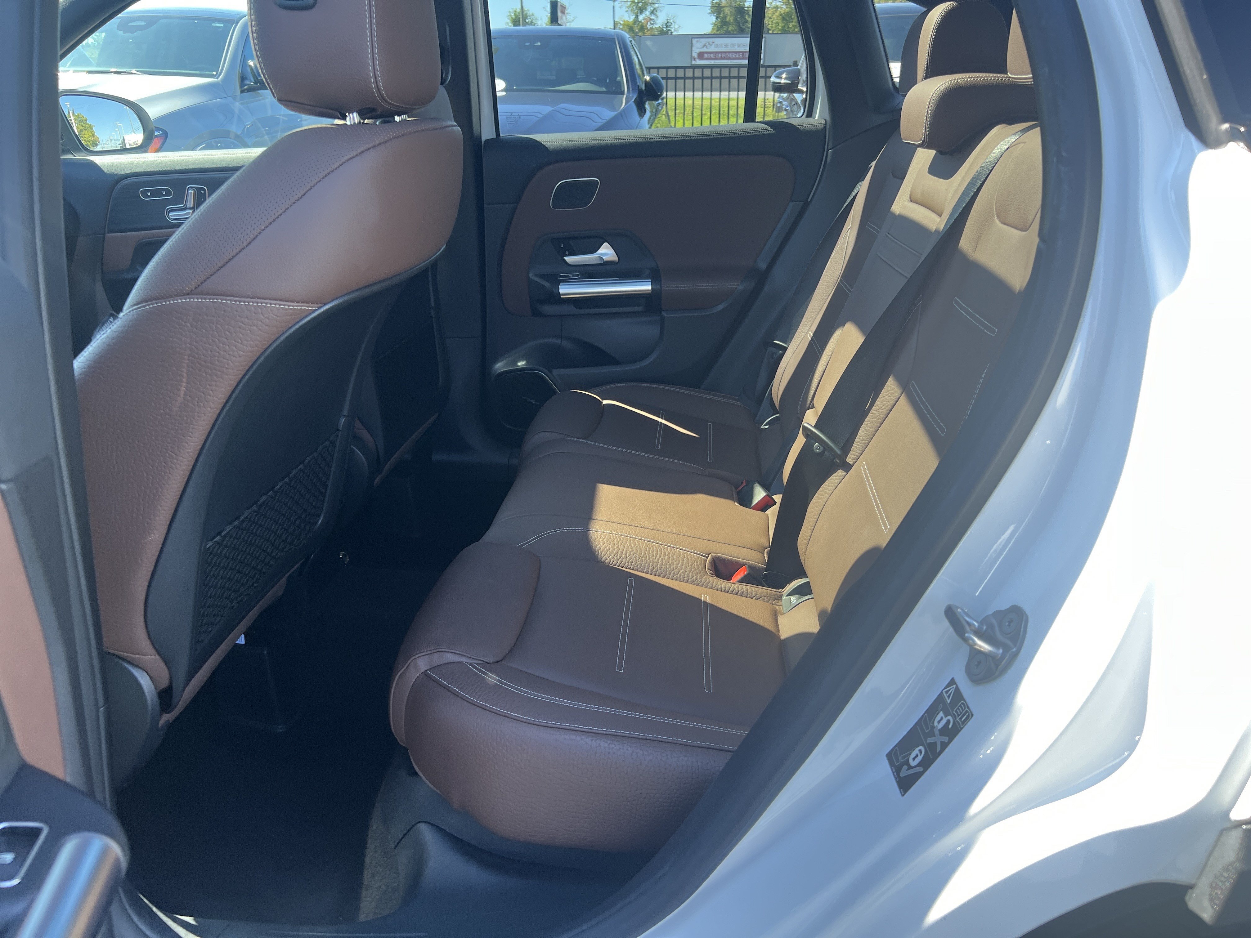 Certified 2021 Mercedes-Benz GLA 250 4MATIC image 33