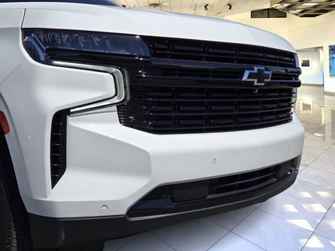 Used 2024 Chevrolet Tahoe RST w/ Luxury Package AWD/4WD image 2