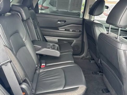 Certified 2023 Nissan Pathfinder SL w/ Lighting Package (N92) AWD/4WD image 20