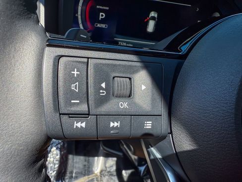 Certified 2024 Nissan Rogue Platinum image 36