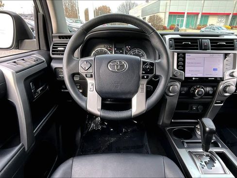 Used 2022 Toyota 4Runner TRD Sport w/ Technology Package image 5