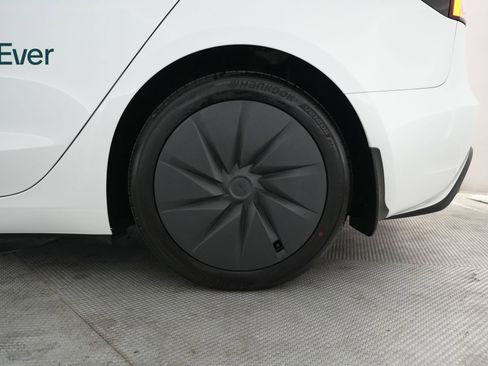 Used 2026 Tesla Model 3 RWD image 9
