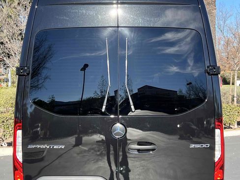 Used 2023 Mercedes-Benz Sprinter 2500 image 47