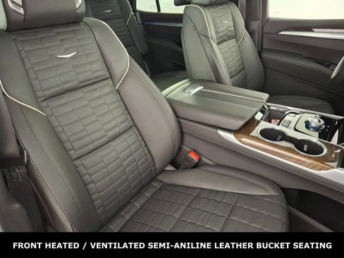 Used 2025 Cadillac Escalade Sport Platinum image 33