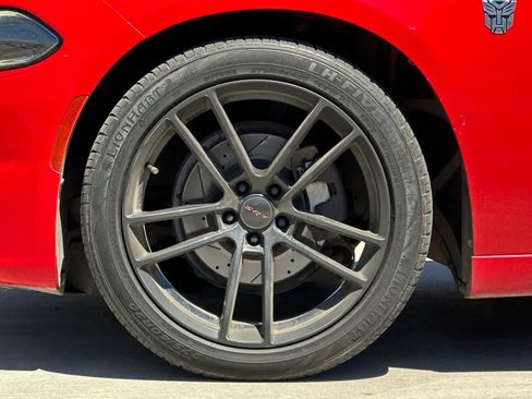 Used 2017 Dodge Charger SXT RWD image 12