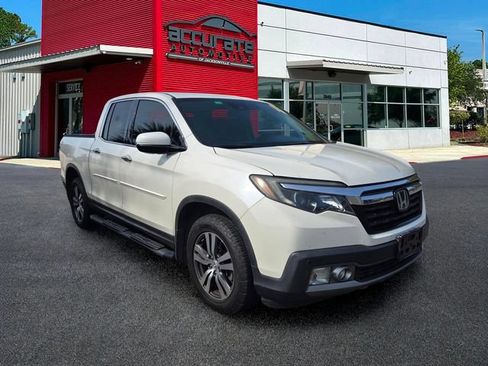 Used 2017 Honda Ridgeline RTL-E image 2