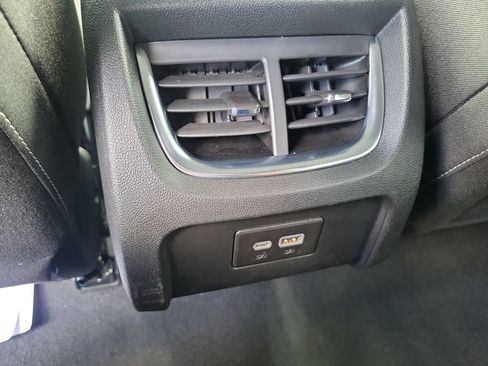Used 2025 Chevrolet Blazer LT FWD image 18