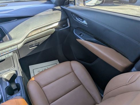 Used 2023 Cadillac XT4 Premium Luxury image 19