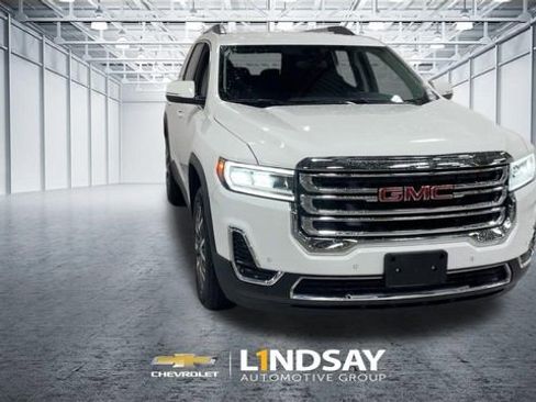 Used 2023 GMC Acadia SLE w/ Driver Convenience Package image 4