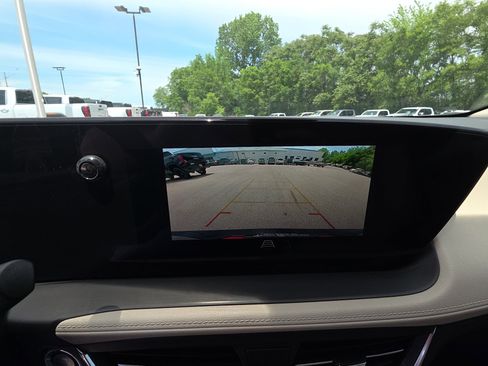 Certified 2024 Buick Encore GX Sport Touring FWD image 22