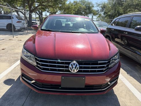 Used 2016 Volkswagen Passat 1.8T SE image 2