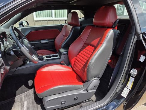Used 2013 Dodge Challenger R/T RWD image 18