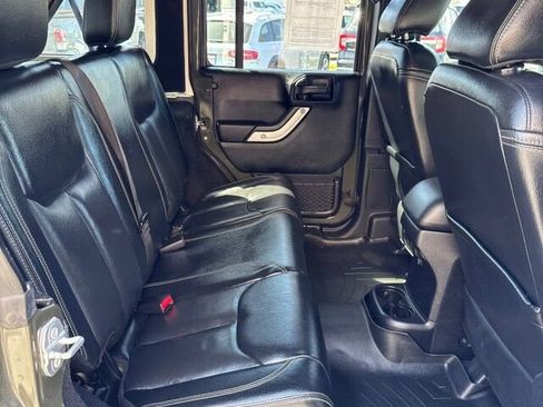 Used 2016 Jeep Wrangler Unlimited Rubicon w/ Dual Top Group image 16